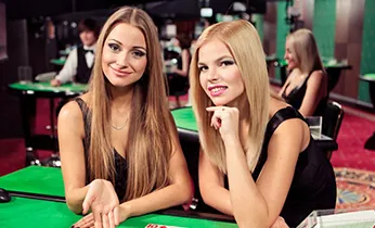 Hình ảnh đội ngũ hỗ trợ khách hàng của 789win91 casino sẵn sàng giải đáp mọi thắc mắc